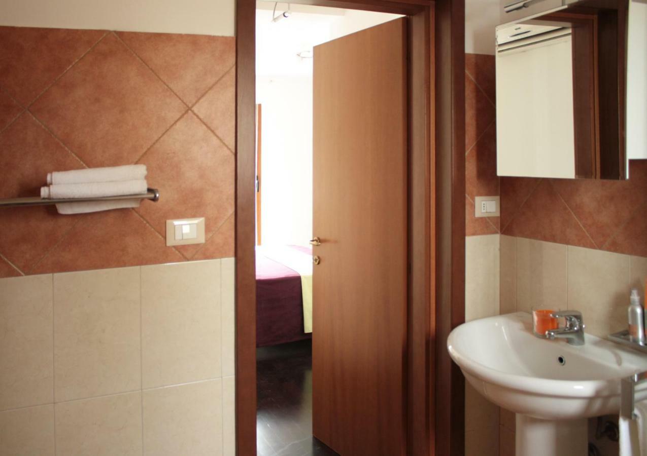 Attico Rudiae Lägenhet Lecce Exteriör bild